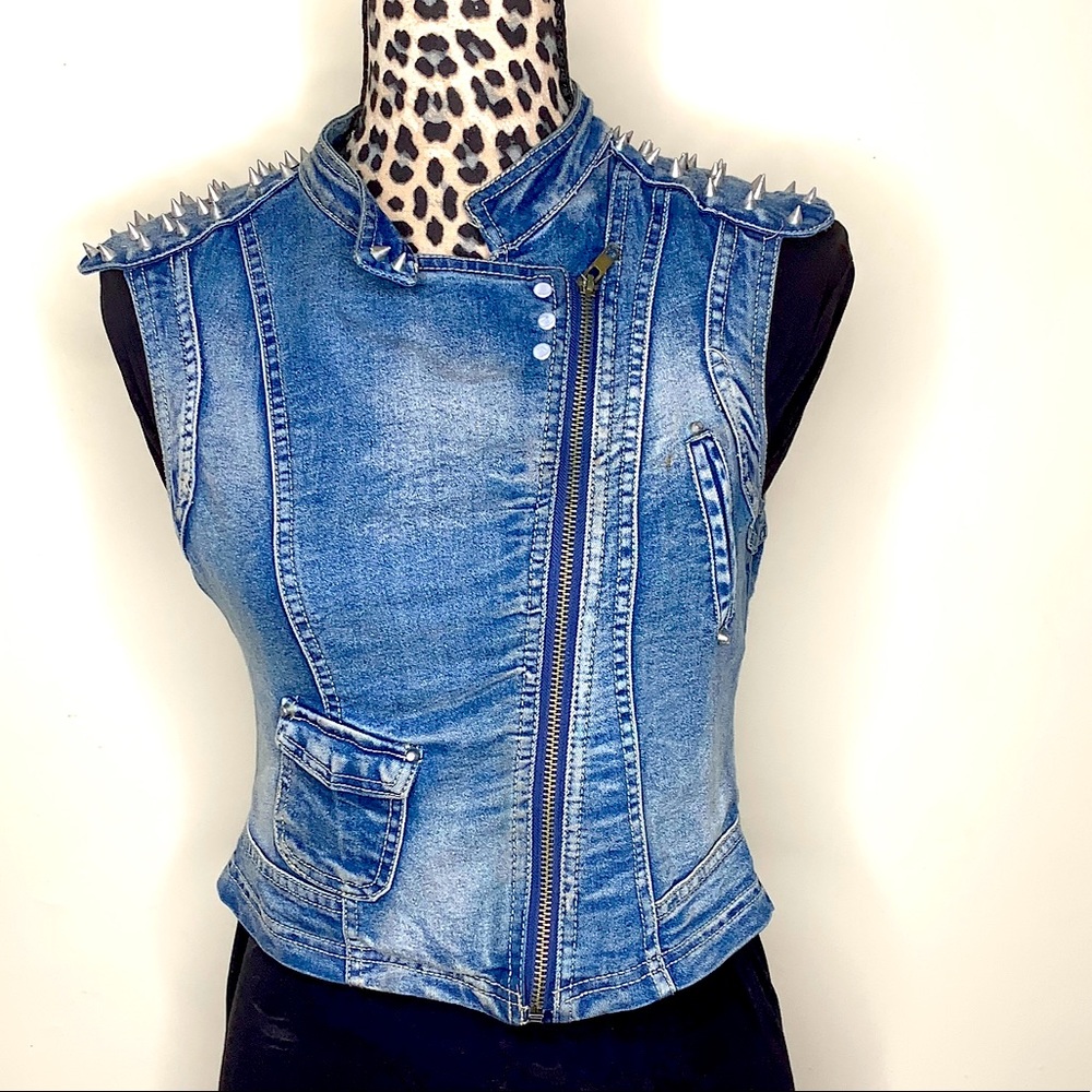Jean Vest With Spikes
